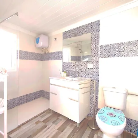 Eolo Oceanfront טלדה
